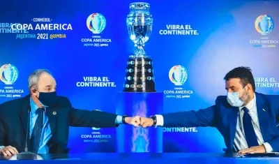 Alejandro Domínguez tras inaugurar el taller de trabajo. 