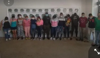 Los 17 presuntos integrantes capturados.