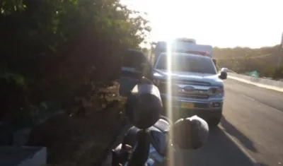 La Sijin llegó al lugar de los hechos para inspeccionar el cuerpo. 