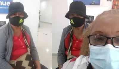 Francia Helena y su hija Mónica Patricia al momento de acudir a la vacunación.