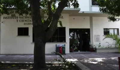 El cuerpo de Libardo Guevara Acosta fue llevado a Medicina Legal. 