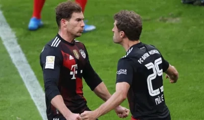 Celebración de Goretzka y Thomas Müller.