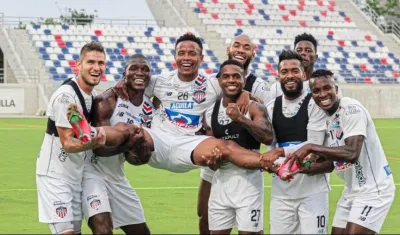 Optimismo 'tiburón' para enfrentar a Águilas Doradas.