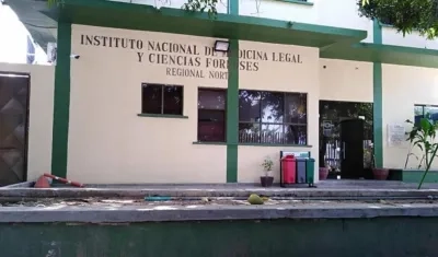 El cuerpo de José Alejandro Ibañez Echeverría fue llevado a Medicina Legal. 