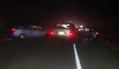 Aspecto del choque de los tres vehículos. 