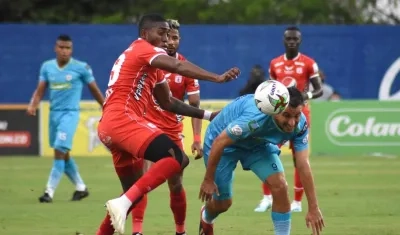 América igualó sin goles ante Jaguares. 