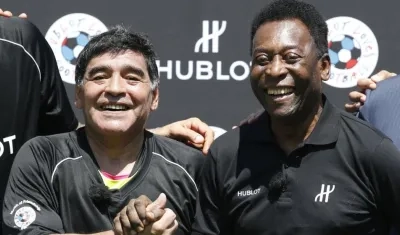 Diego Maradona y Pelé. 