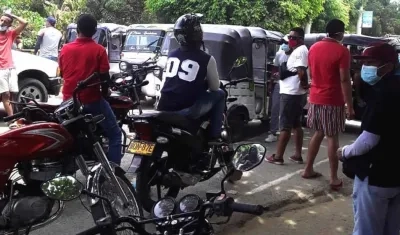Bloqueo en el municipio de Juan de Acosta.