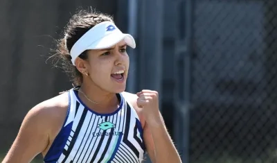 María Camila Osorio celebra un punto. 