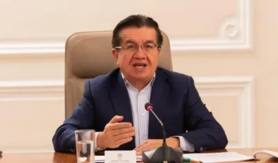 Fernando Ruíz, Ministro de Salud.