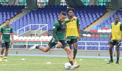 Jugadores de Nacional en un entrenamiento. 