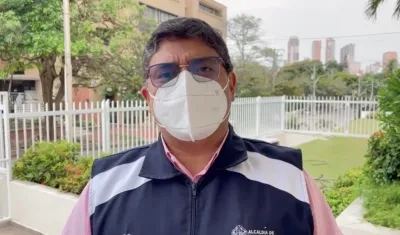 El secretario de Salud, Humberto Mendoza.