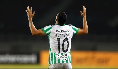 Andrés Felipe Andrade celebrando la apertura del marcador ante Universidad Católica.