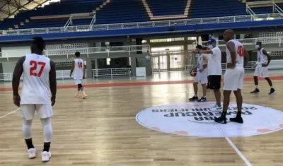 Titanes entrenando en Cali. 