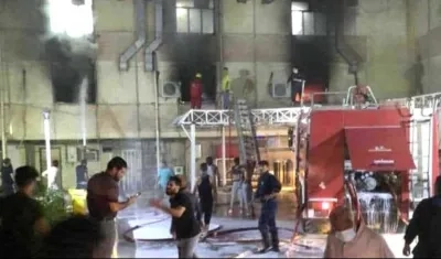 Unidades de socorro atendiendo la emergencia.