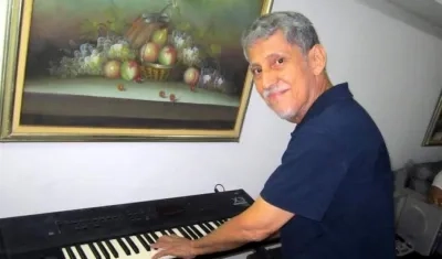 Pete Vicentini, pianista.