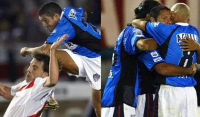 Martín Arzuaga anota el gol ante River Plate y lo celebra con sus compañeros. 
