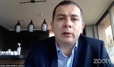 El Senador Miguel Barreto durante la sesión virtual.