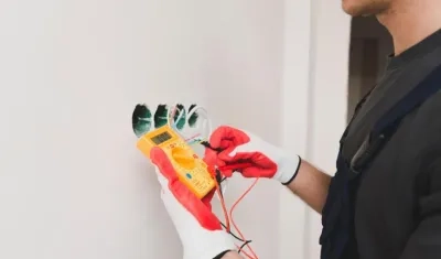 Hay vacantes para electricistas en esta nueva convocatoria laboral del Sena.