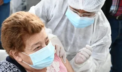 Vacunación en Colombia espera llegar a 35,2 millones de personas.