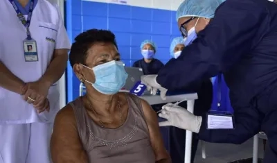 La vacunación contra el Covid-19 en Barranquilla pasó de 200.000 inmunizados