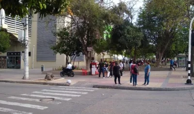 El puesto de vacunación contra el Covid-19 del Elías Chegwin, cerrado en la tarde de este jueves por temor a actos vandálicos.
