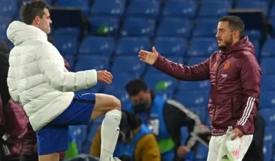 Eden Hazard durante el festejo de sus rivales.