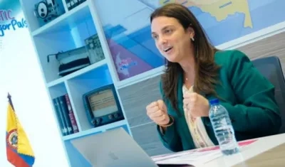  Karen Abudinen,  ministra TIC.