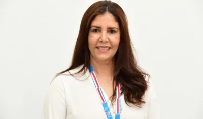 Malka Irina León, Directora de la Oficina de Pasaportes del Atlántico.