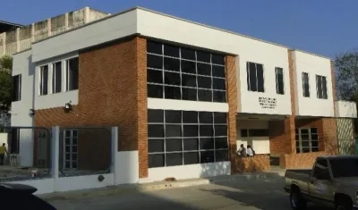 El cuerpo de la joven fue llevado a Medicina Legal, en Cartagena. 