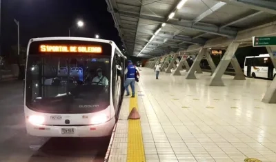 El nuevo horario regirá durante los días hábiles.