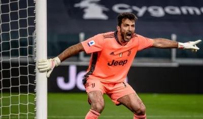 Gianluigi Buffon, arquero italiano. 