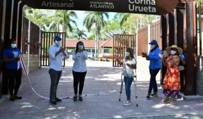 Acto de inauguración del Centro Artesanal.