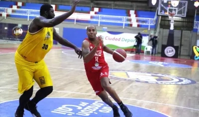 Ernesto Oglivie, poste de Titanes.