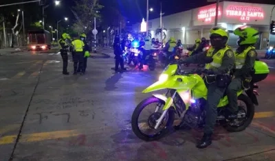 Zona de los desmanes, custodiada por la Policía.
