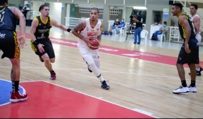 Jonathan Rodríguez fue el más destacado de Titanes. 