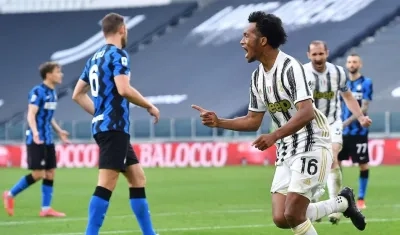 Juan Guillermo Cuadrado festeja el gol del triunfo. 