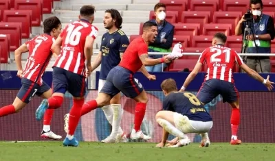 Luis Suárez celebra el gol del triunfo. 