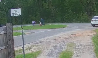 La niña se defendió y el secuestrador no pudo llevársela.