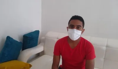 Cristian Barrios, dado de alta tras impacto de chorro de agua del Esmad, rechaza calificativo de vándalos a manifestantes.