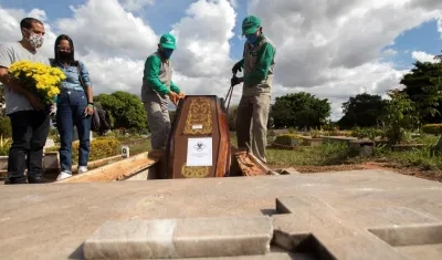 Las muertes por Covid-19 no cesan en Brasil. 