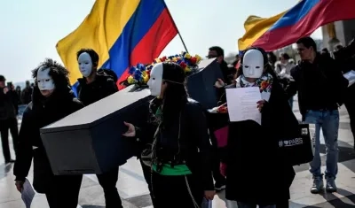 Marcha que denuncia la muerte de los defensores de derechos humanos. 