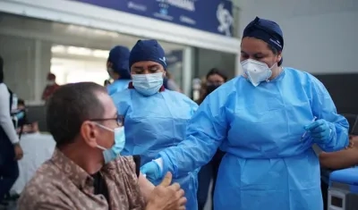 Nuevo puesto de vacunación, la sede 1 de laUniversidad Simón Bolívar.