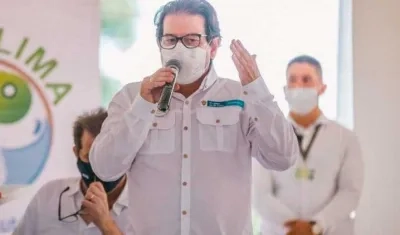 Ministro de Agricultura, Rodolfo Zea Navarro, en reunión con arroceros.