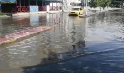 Inundación en el Rodadero.