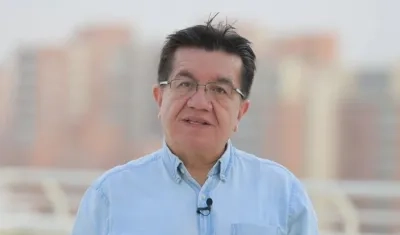 El Ministro de Salud, Fernando Ruiz Gómez.