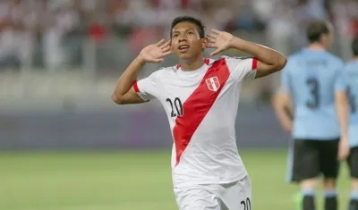 Edison Flórez, jugador peruano.  