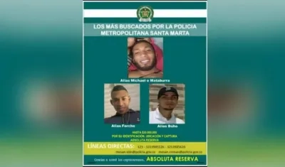 Los tres hombres están siendo buscados por la Policía. 