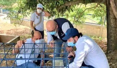 Funcionarios de la CGR durante la visita a las obras.