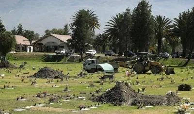 Fotografía de uno de los cementerios que colapsaron por la alta demanda de entierros y cremaciones a causa de la tercera ola de Covid-19, en Cochabamba (Bolivia). 